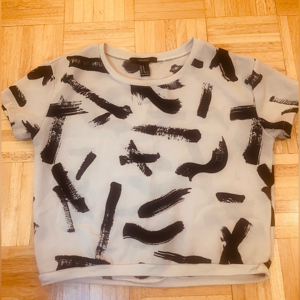 Forever 21 Black and White Blouse Size Medium